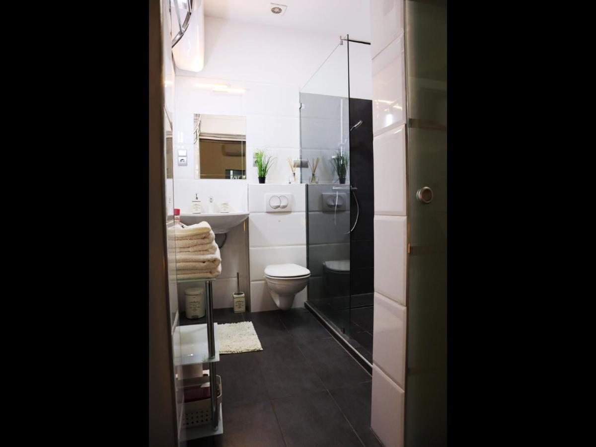 Your Lovely Home In The Heart Of บูดาเปสต์ ภายนอก รูปภาพ